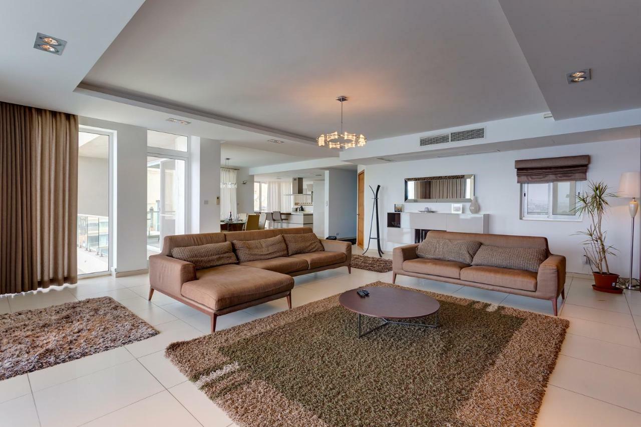 Contemporary, Luxury Apartment With Valletta And Harbour Views Sliema Buitenkant foto