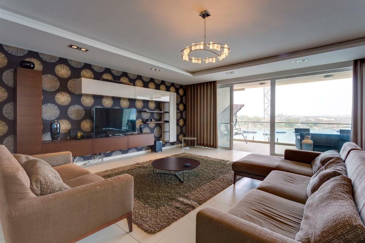 Contemporary, Luxury Apartment With Valletta And Harbour Views Sliema Buitenkant foto